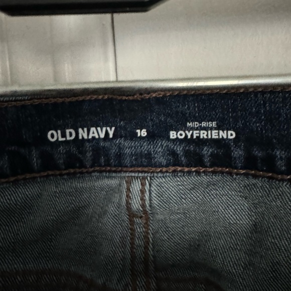 Size 16 Old Navy Jeans with raw hem - Picture 3 of 3